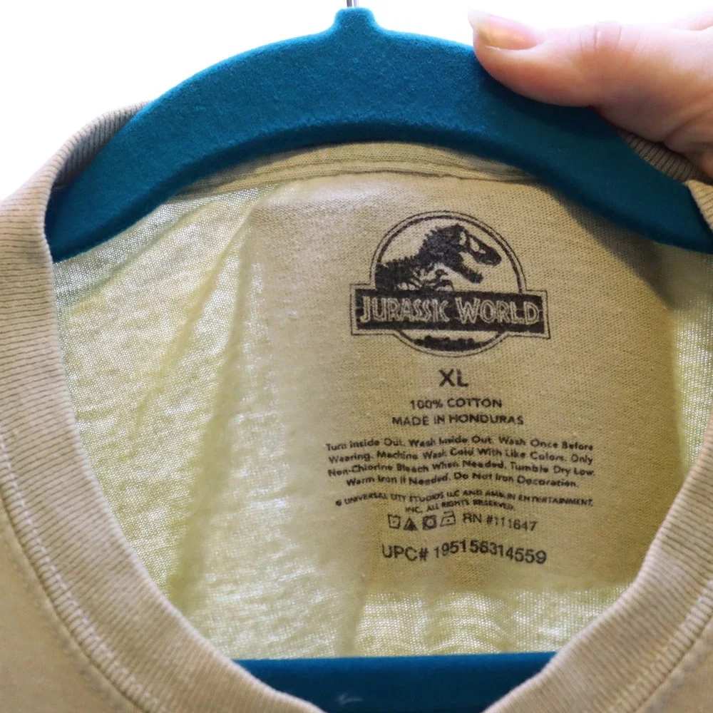 Jurassic World Park T Shirt Mens XL Tan Good Graphic Tee Short Sleeve Cotton